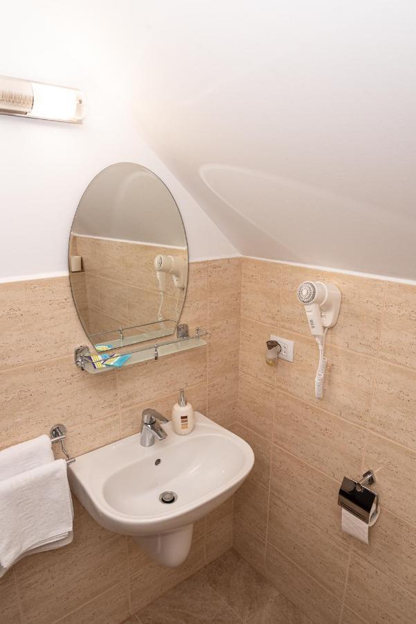 K'Raman Hotel Râmnicu Vâlcea Buitenkant foto