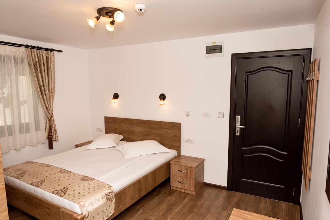 K'Raman Hotel Râmnicu Vâlcea Buitenkant foto