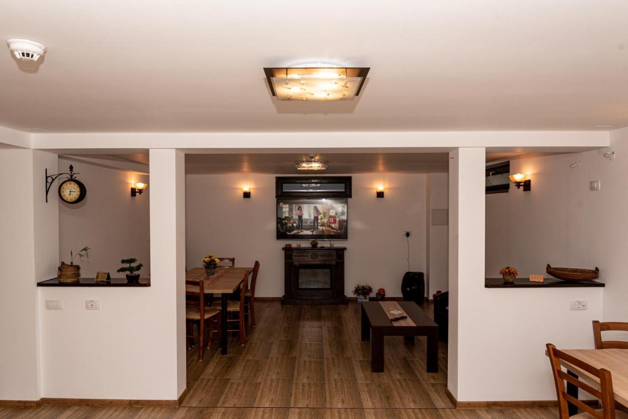 K'Raman Hotel Râmnicu Vâlcea Buitenkant foto